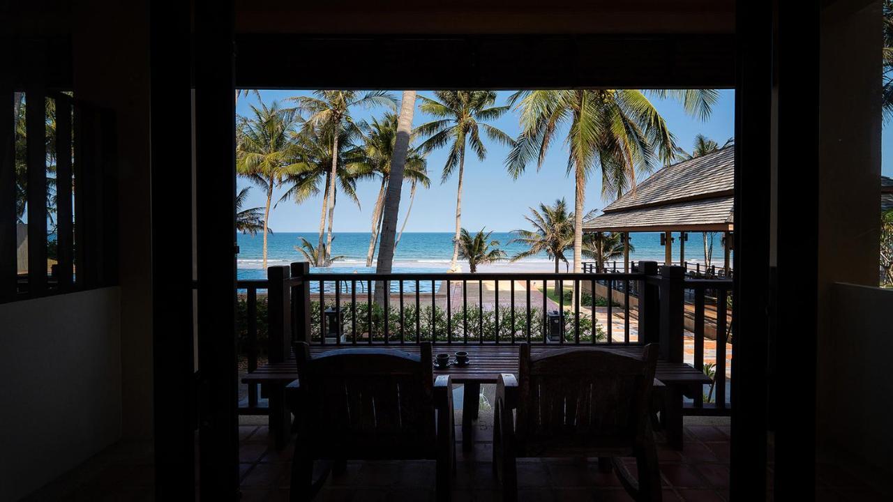 Ban Saithong Beach Resort Bang Saphan Noi Exterior foto